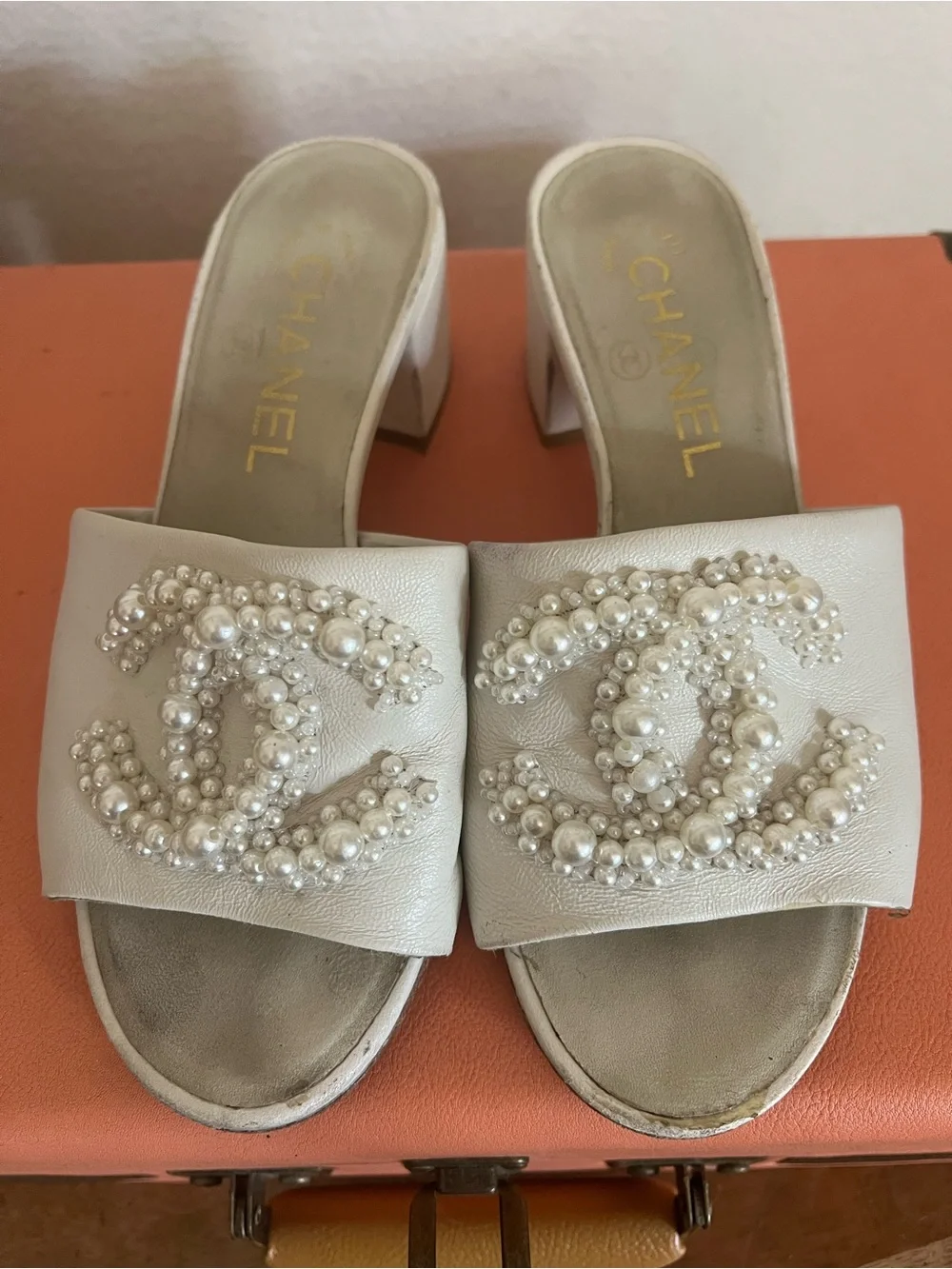 CHANEL Ivory White Pearl Embellished Leather Sandals Slides UE Size 35 C